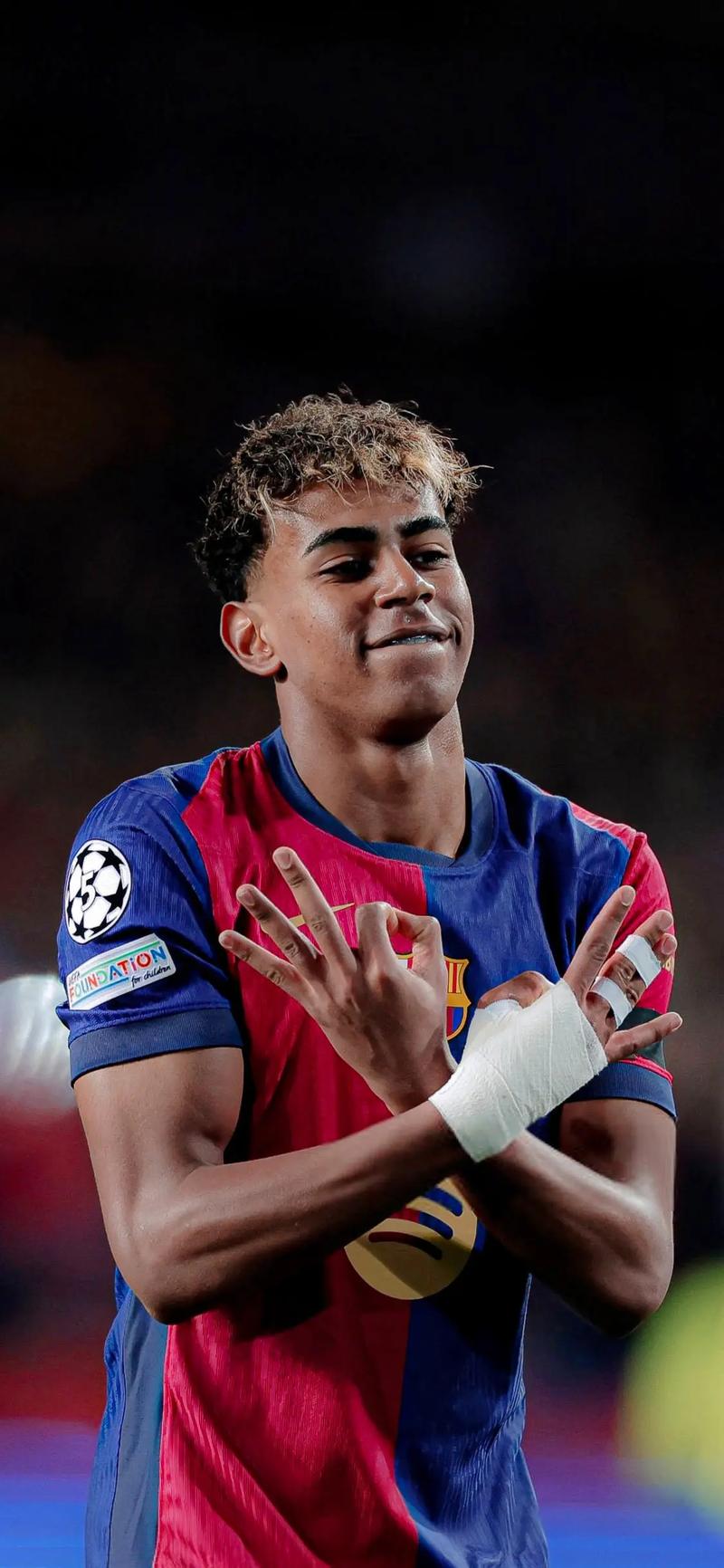 广东男篮防守稳固力克上海（广东男篮凭稳固防守击败上海队）