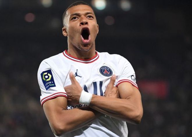 森林主帅：英超比欧联杯更重要，但我们也很重视欧联杯（森林主帅：英超更为关键，我们也不会轻视欧联杯）