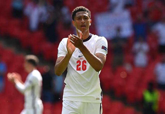 上海逆转大戏再度上演（上海再度上演逆转好戏）