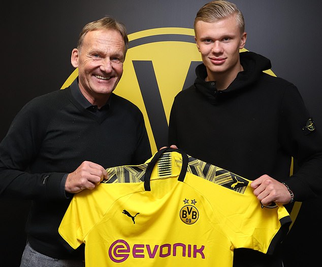 德国发布赛前海报：基米希、格纳布里出镜（德国队赛前海报亮相：基米希与格纳布里同框）