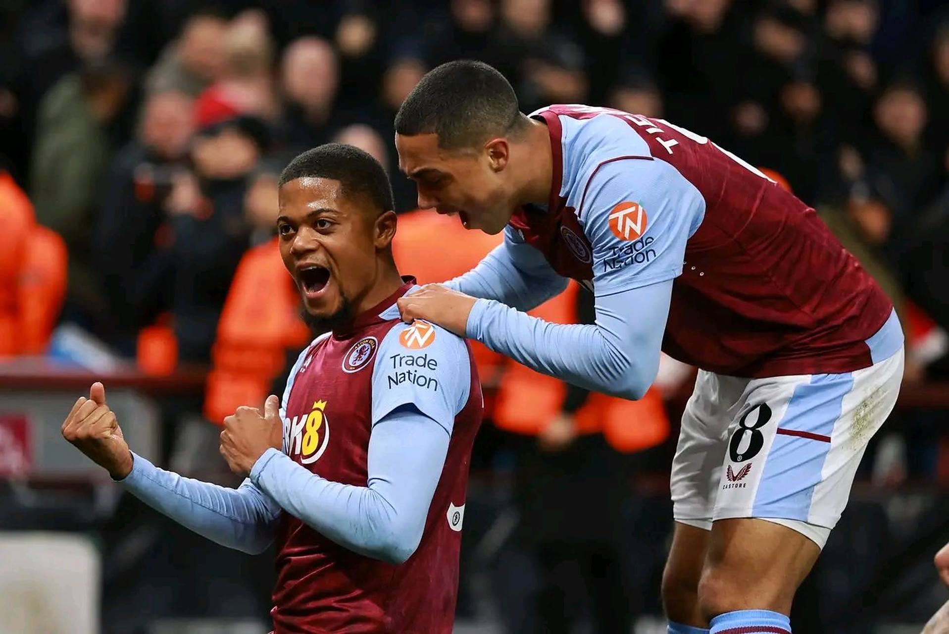 🎮HLE 1-0 T1：Peyz天肥卢锡安无力回天，HLE首局先下一城（🎮HLE先拔头筹1-0 T1：Peyz卢锡安再肥难救主，首局HLE收下胜利）